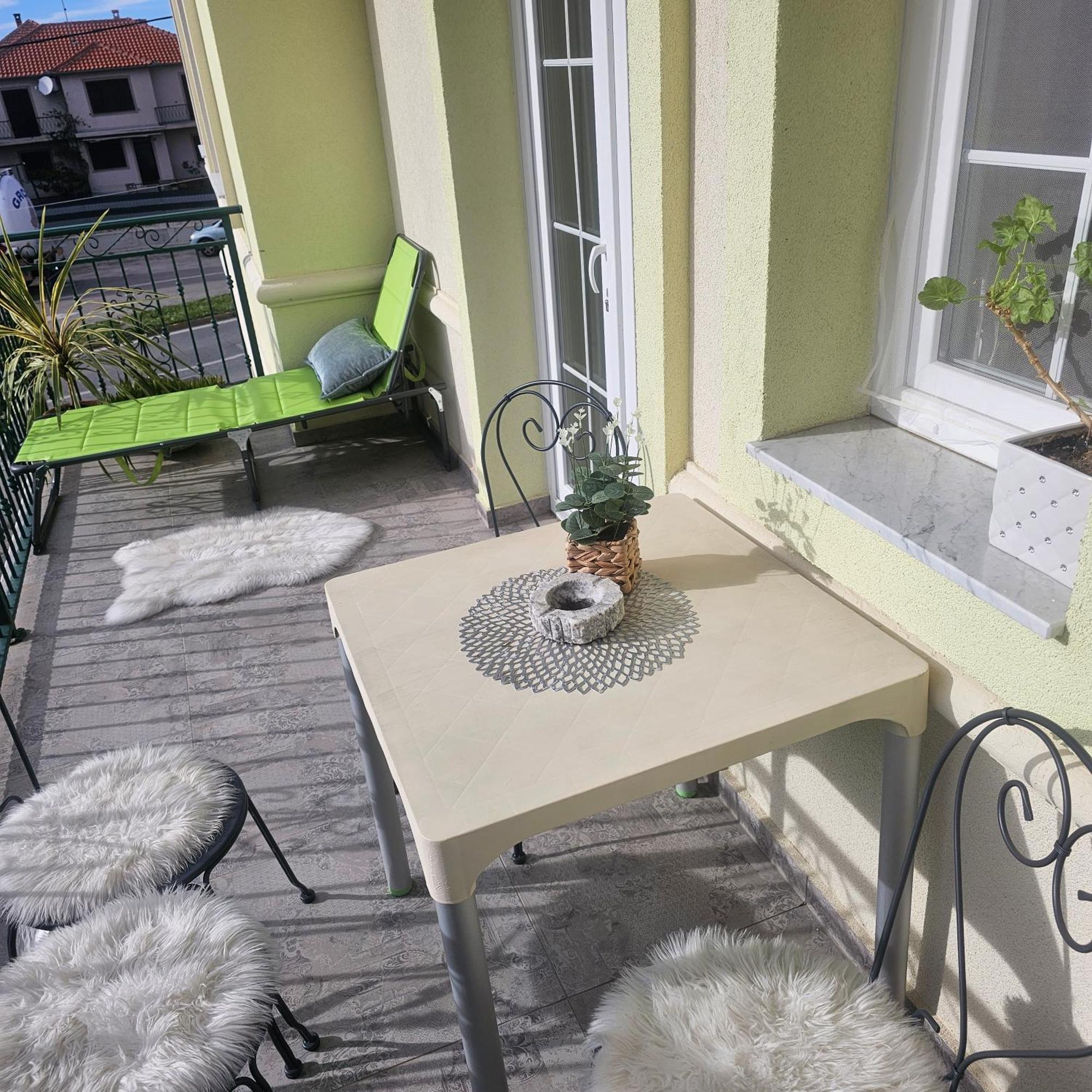 Villa Tamara Biograd Na Moru Exteriör bild